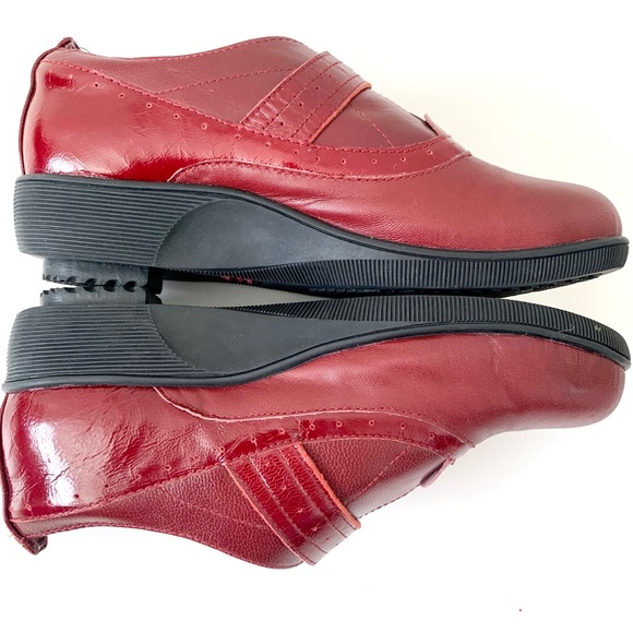 GRAVITY DEFYR Red Leather Shoes—SZ. 6 - Picture 5 of 8